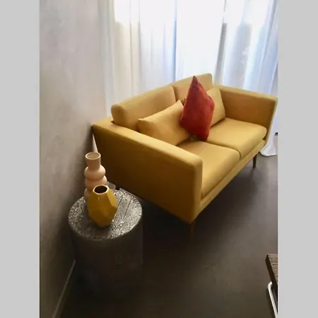 New 2 Bedrooms Apartment With Ac In Duomo Designed By Caccia Lägenhet Milano