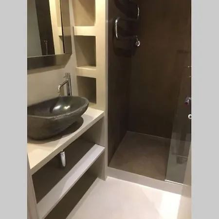 Lägenhet New 2 Bedrooms Apartment With Ac In Duomo Designed By Caccia *
